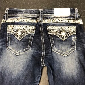 MISS ME Mid Rise Easy Skinny 28